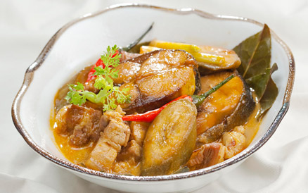 Cá kho chuối xanh hấp dẫn