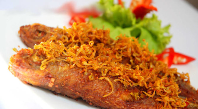 Cá chiên sả ớt ngon tuyệt cú mèo